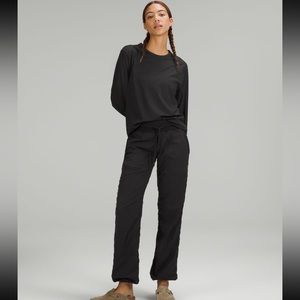 Lululemon Dance Studio Mid-Rise Pants in Black!